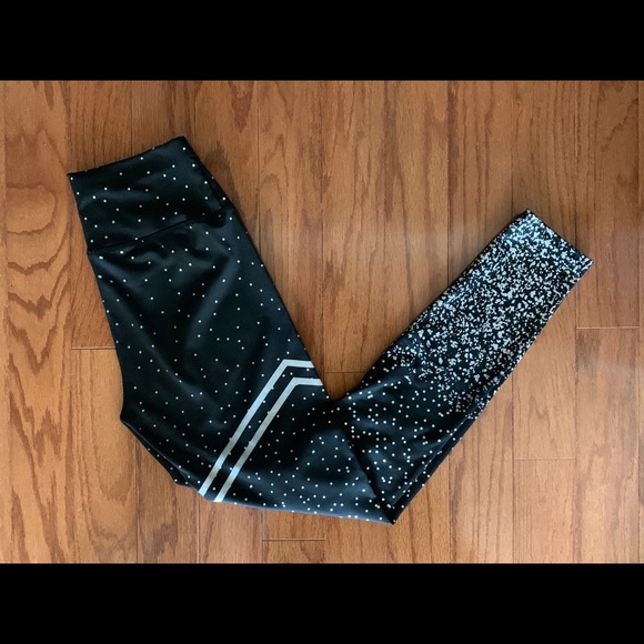 NEW HIGH WAISTED BLACK LEGGINGS with silver detailing, S - Picture 3 of 3